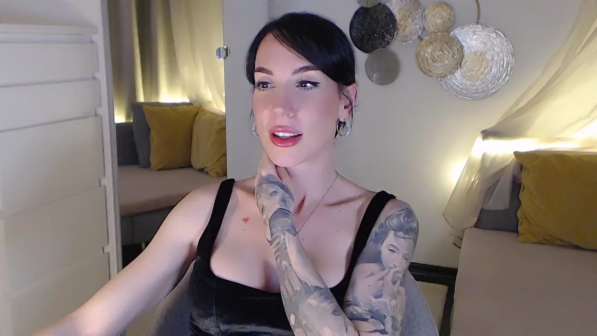 Gallery image thumbnail from RubinRosey's myfreecams stream on, 07/13/2025, 21:02 image 3 of 20