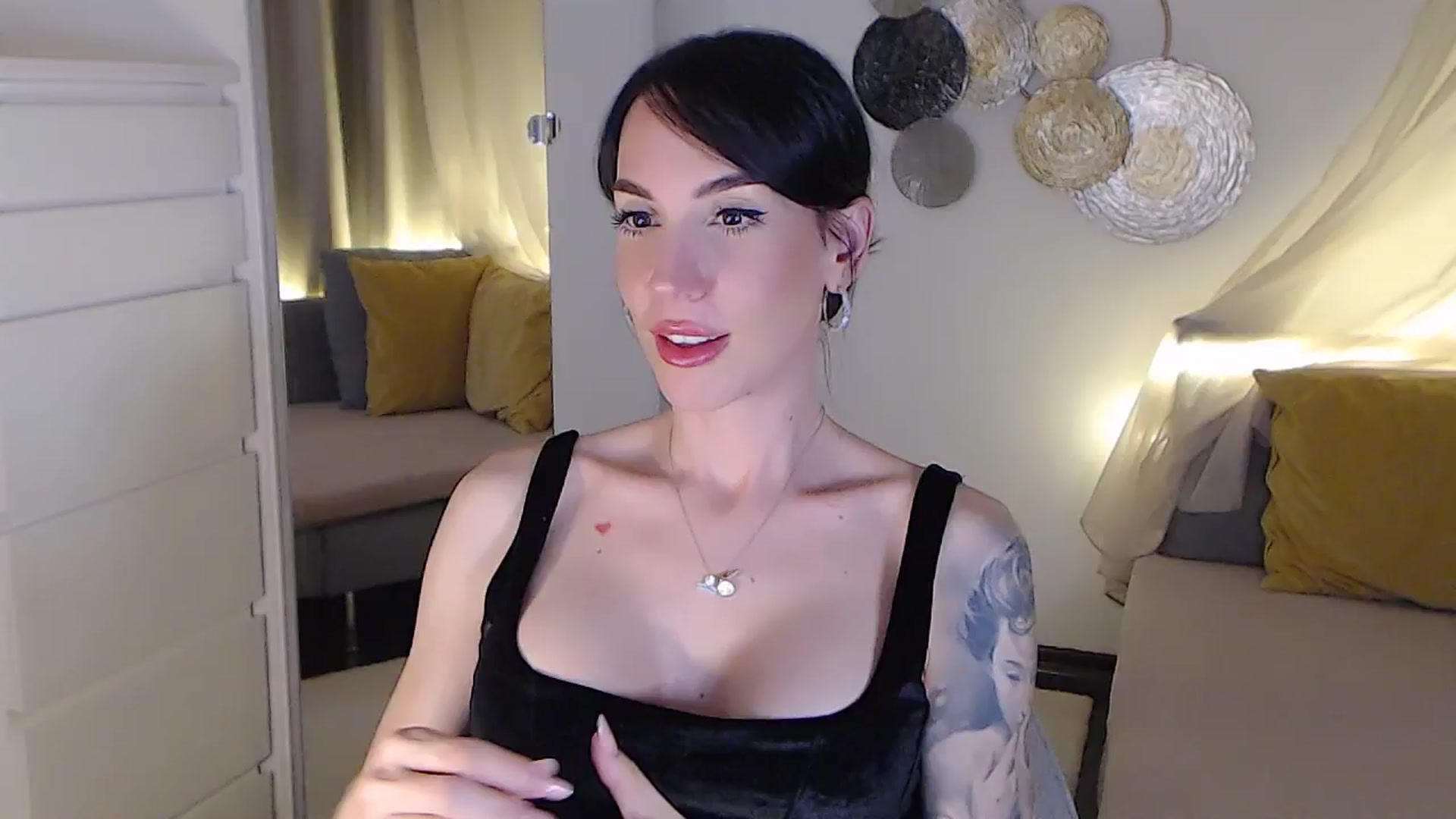 Gallery image thumbnail from RubinRosey's myfreecams stream on, 07/13/2025, 21:02 image 1 of 20