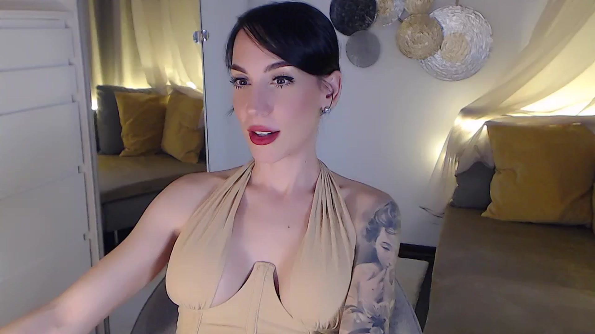 Gallery image thumbnail from RubinRosey's myfreecams stream on, 07/23/2025, 18:52 image 1 of 20