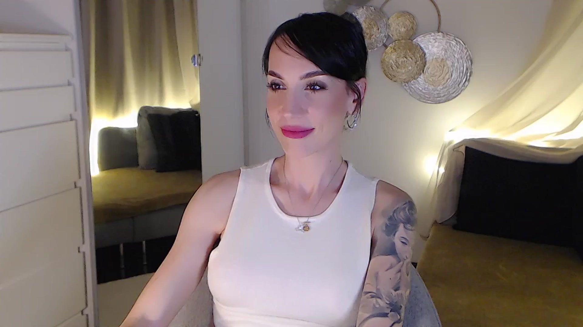 Gallery image thumbnail from RubinRosey's myfreecams stream on, 08/10/2025, 19:01 image 12 of 20