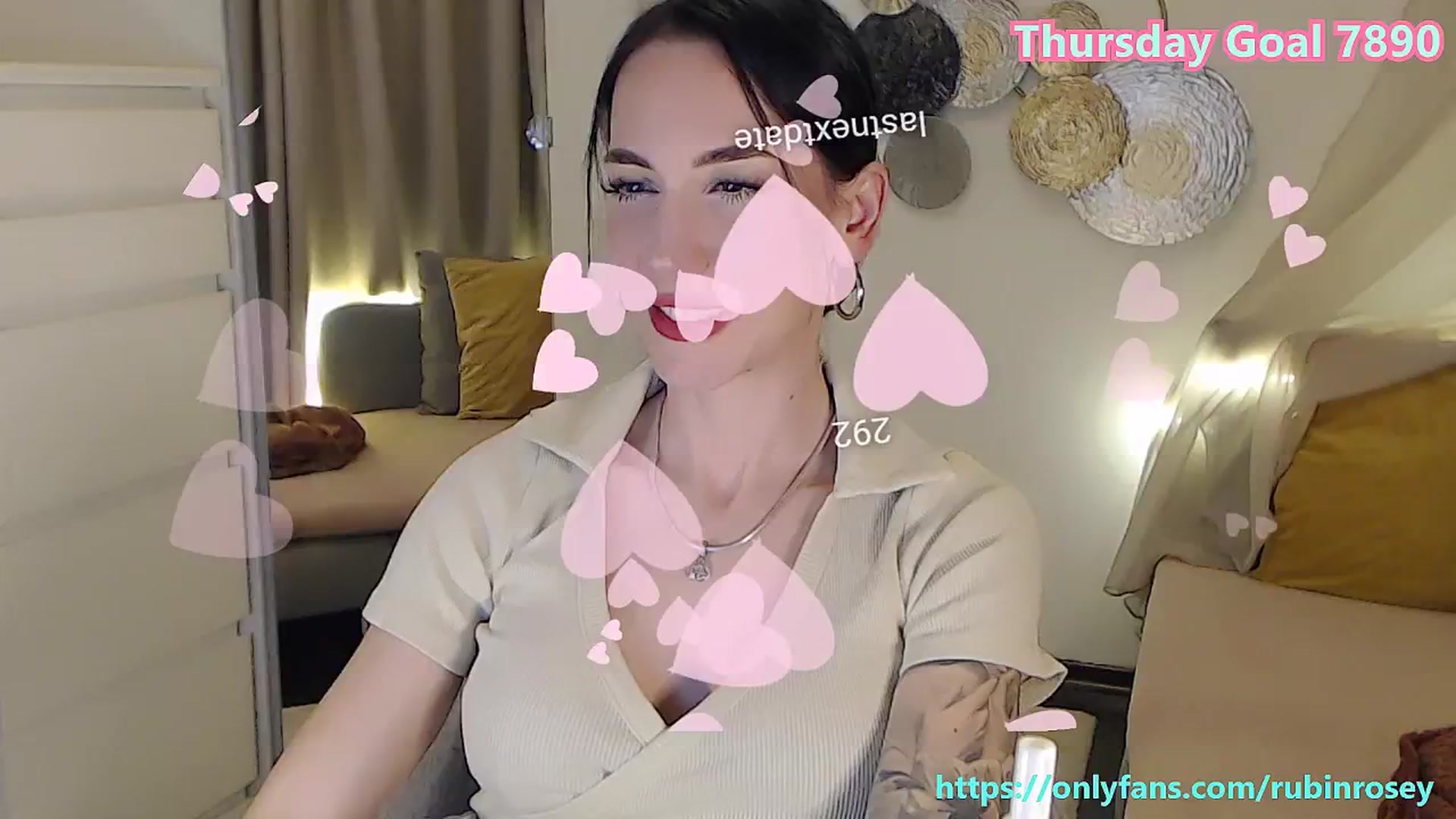 Gallery image thumbnail from RubinRosey's myfreecams stream on, 10/16/2025, 18:50 image 16 of 20