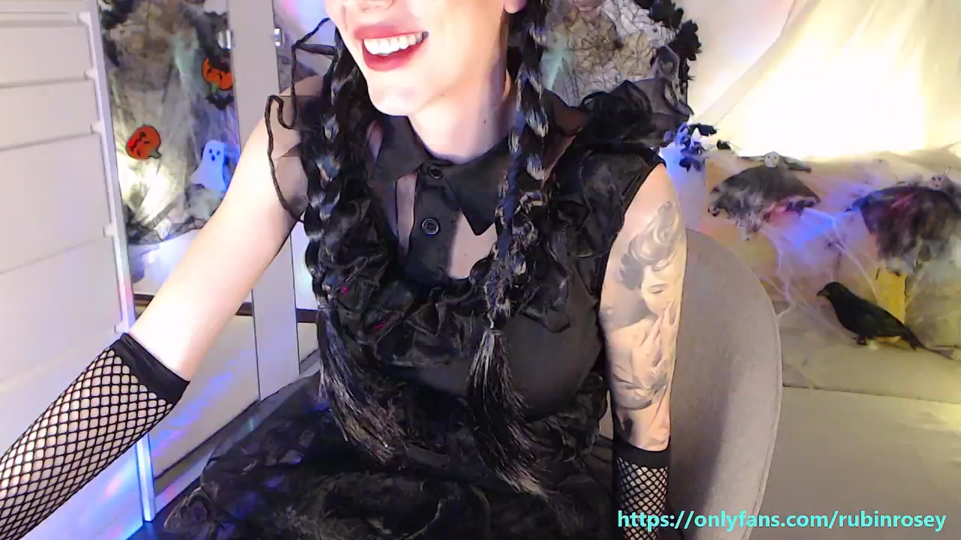 Gallery image thumbnail from RubinRosey's myfreecams stream on, 10/31/2025, 21:58 image 4 of 20