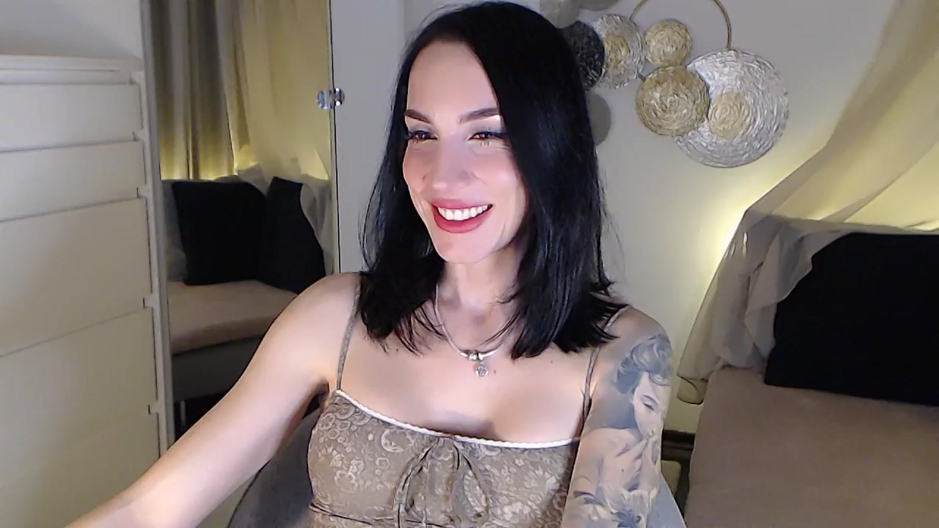 Gallery image thumbnail from RubinRosey's myfreecams stream on, 11/20/2025, 20:46 image 5 of 20