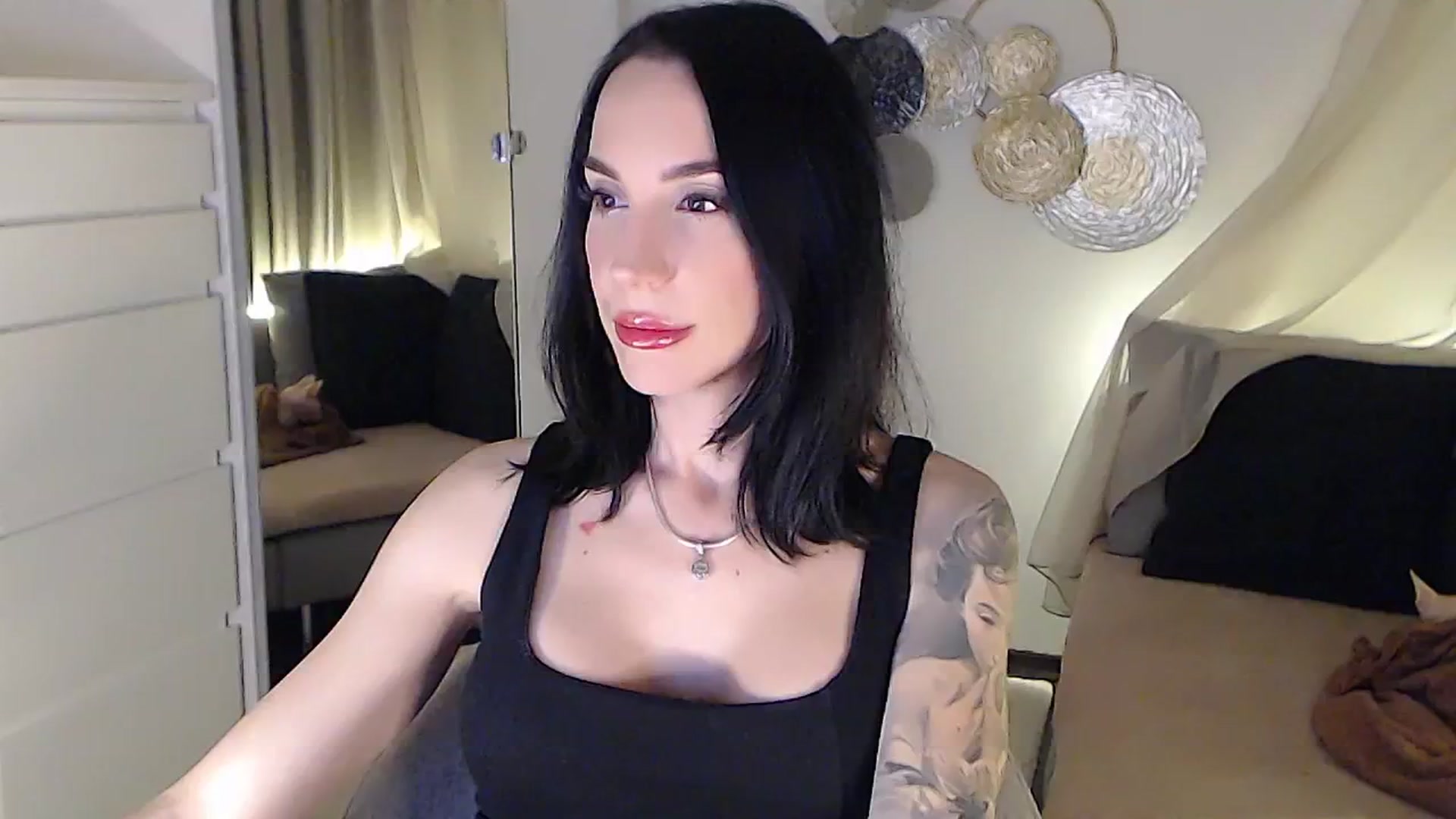 Gallery image thumbnail from RubinRosey's myfreecams stream on, 11/22/2025, 19:34 image 14 of 20