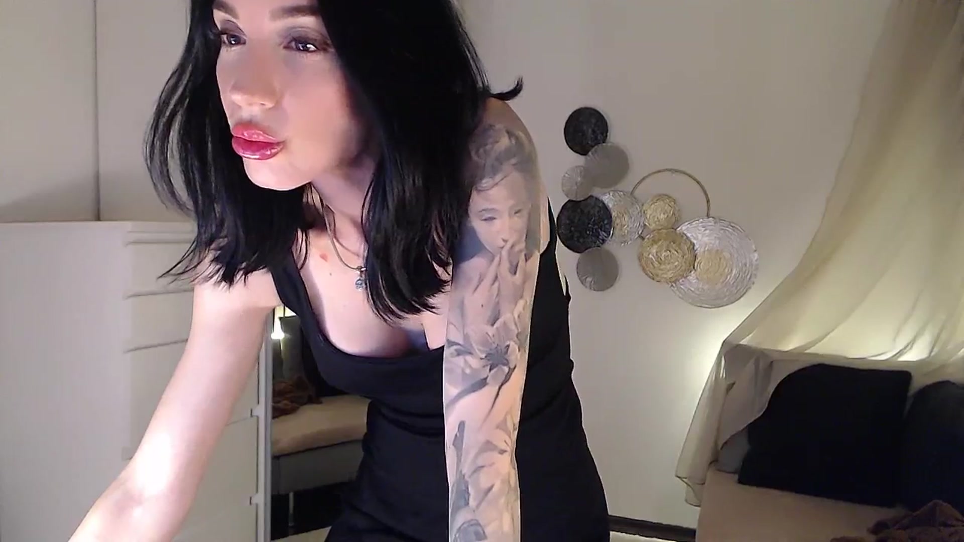 Gallery image thumbnail from RubinRosey's myfreecams stream on, 11/22/2025, 21:24 image 10 of 20