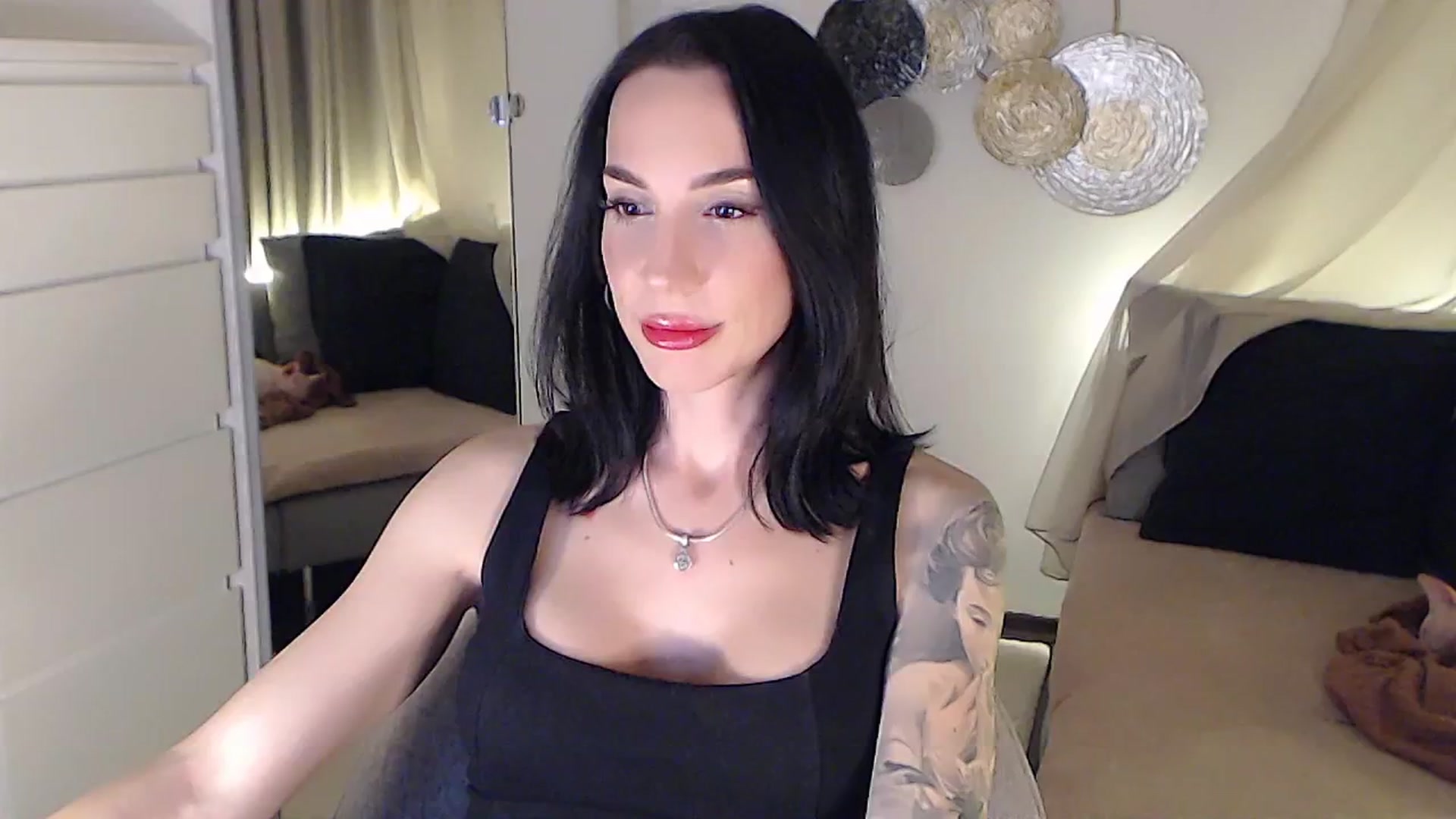 Gallery image thumbnail from RubinRosey's myfreecams stream on, 11/22/2025, 21:24 image 1 of 20