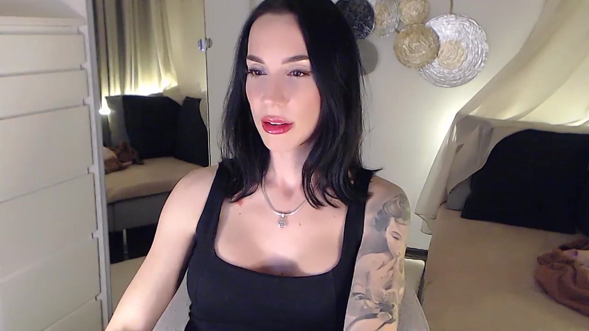 Gallery image thumbnail from RubinRosey's myfreecams stream on, 11/22/2025, 21:24 image 4 of 20