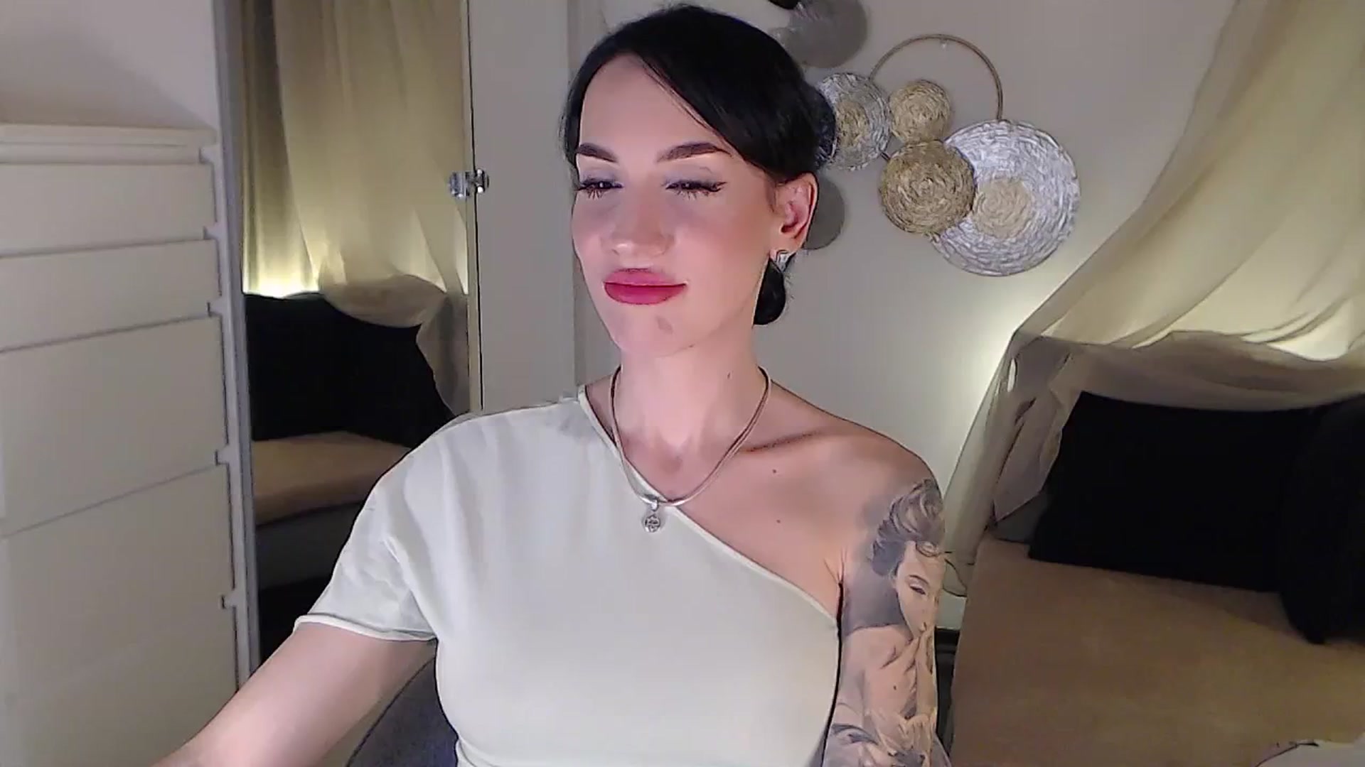 Gallery image thumbnail from RubinRosey's myfreecams stream on, 11/27/2025, 19:11 image 13 of 20