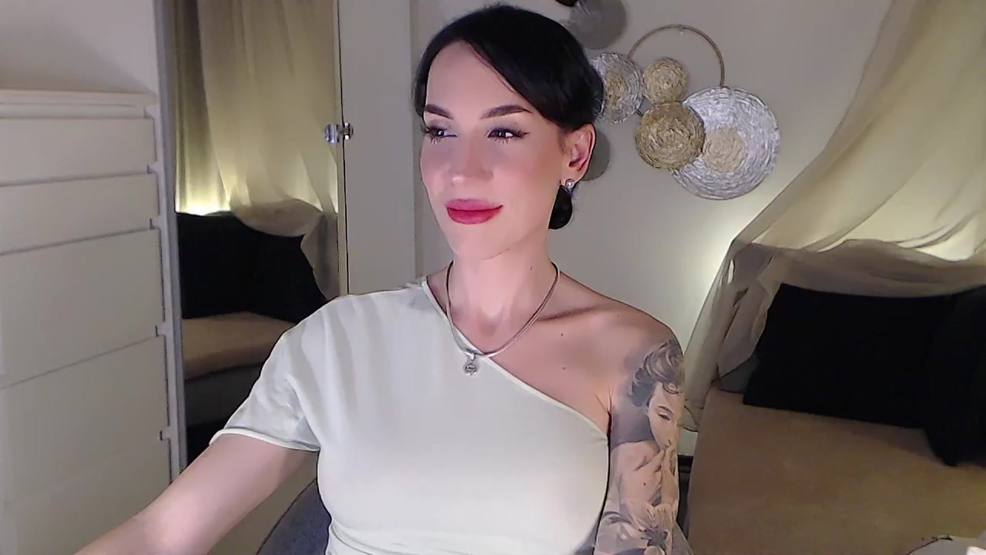 Gallery image thumbnail from RubinRosey's myfreecams stream on, 11/27/2025, 19:11 image 10 of 20
