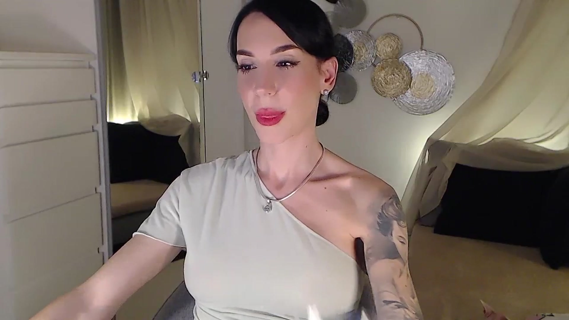 Gallery image thumbnail from RubinRosey's myfreecams stream on, 11/27/2025, 19:50 image 20 of 20