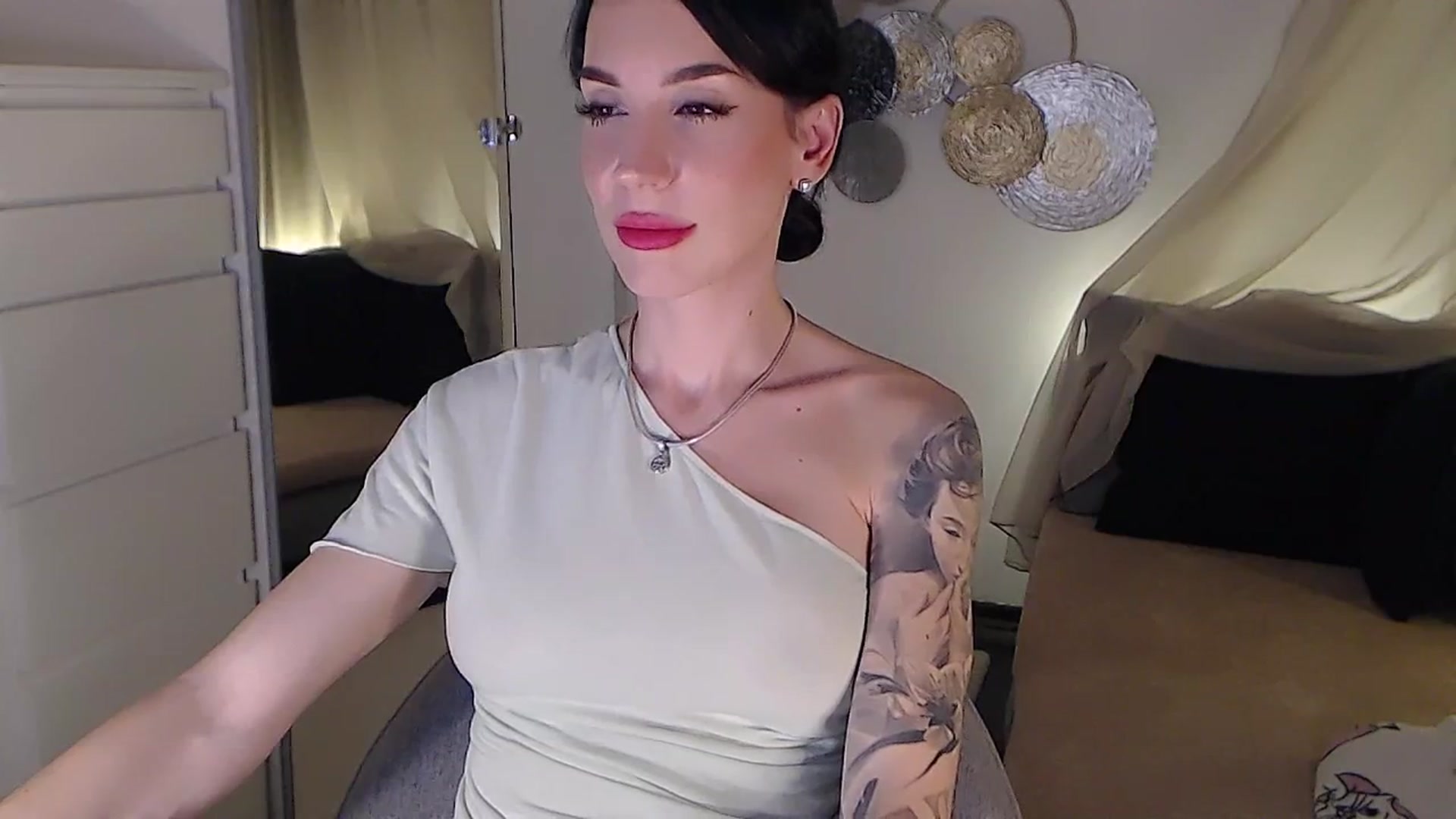 Gallery image thumbnail from RubinRosey's myfreecams stream on, 11/27/2025, 19:50 image 17 of 20