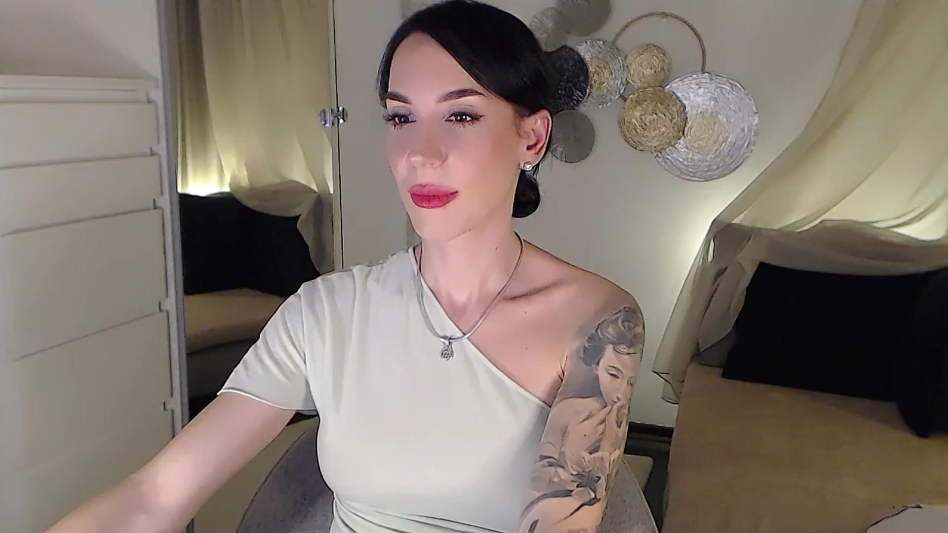 Gallery image thumbnail from RubinRosey's myfreecams stream on, 11/27/2025, 21:00 image 3 of 20
