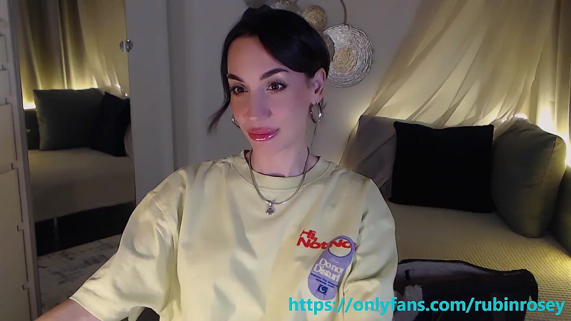 Gallery image thumbnail from RubinRosey's myfreecams stream on, 04/25/2026, 18:17 image 15 of 20