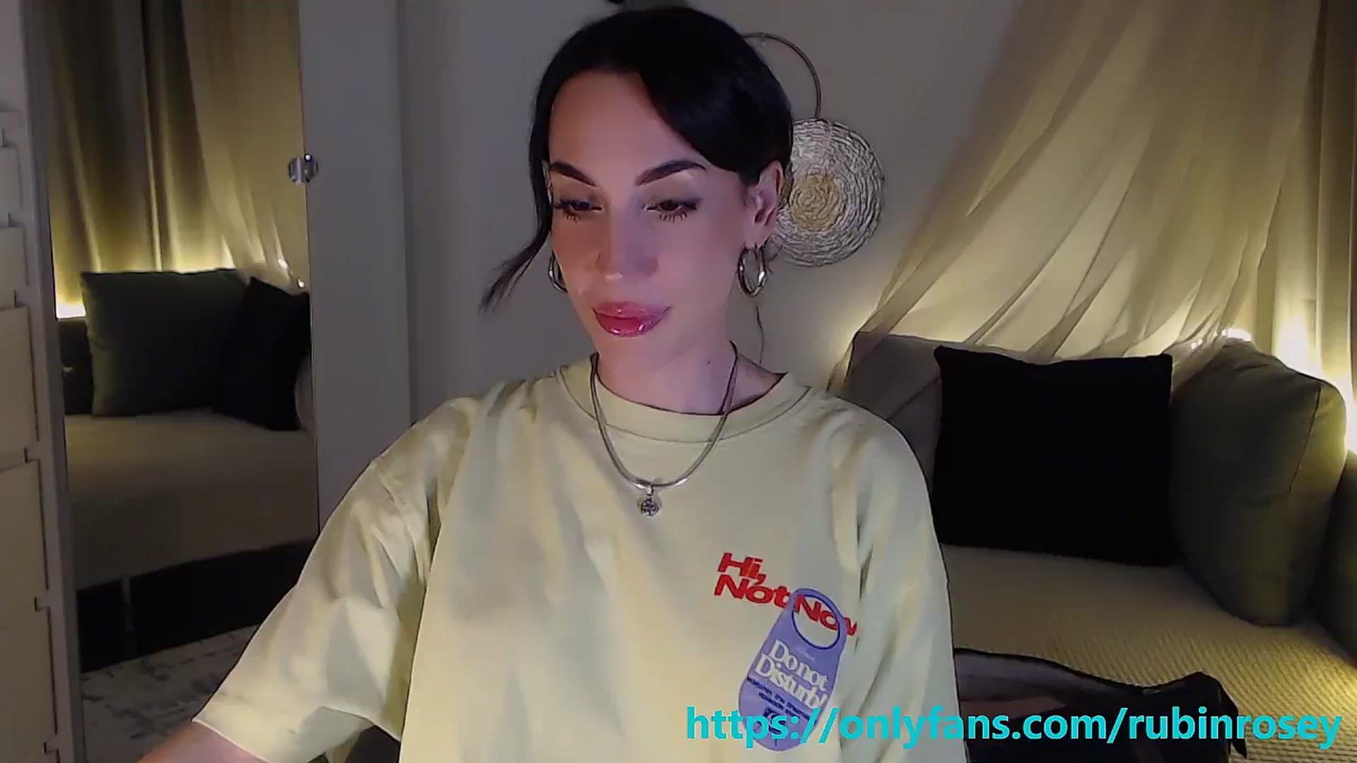 Gallery image thumbnail from RubinRosey's myfreecams stream on, 04/25/2026, 18:17 image 16 of 20