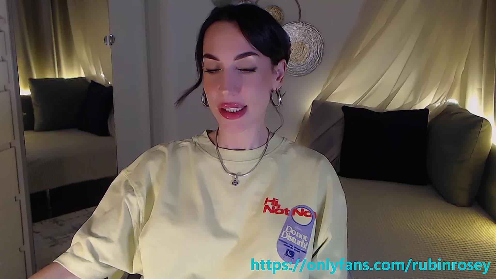Gallery image thumbnail from RubinRosey's myfreecams stream on, 04/25/2026, 18:17 image 1 of 20