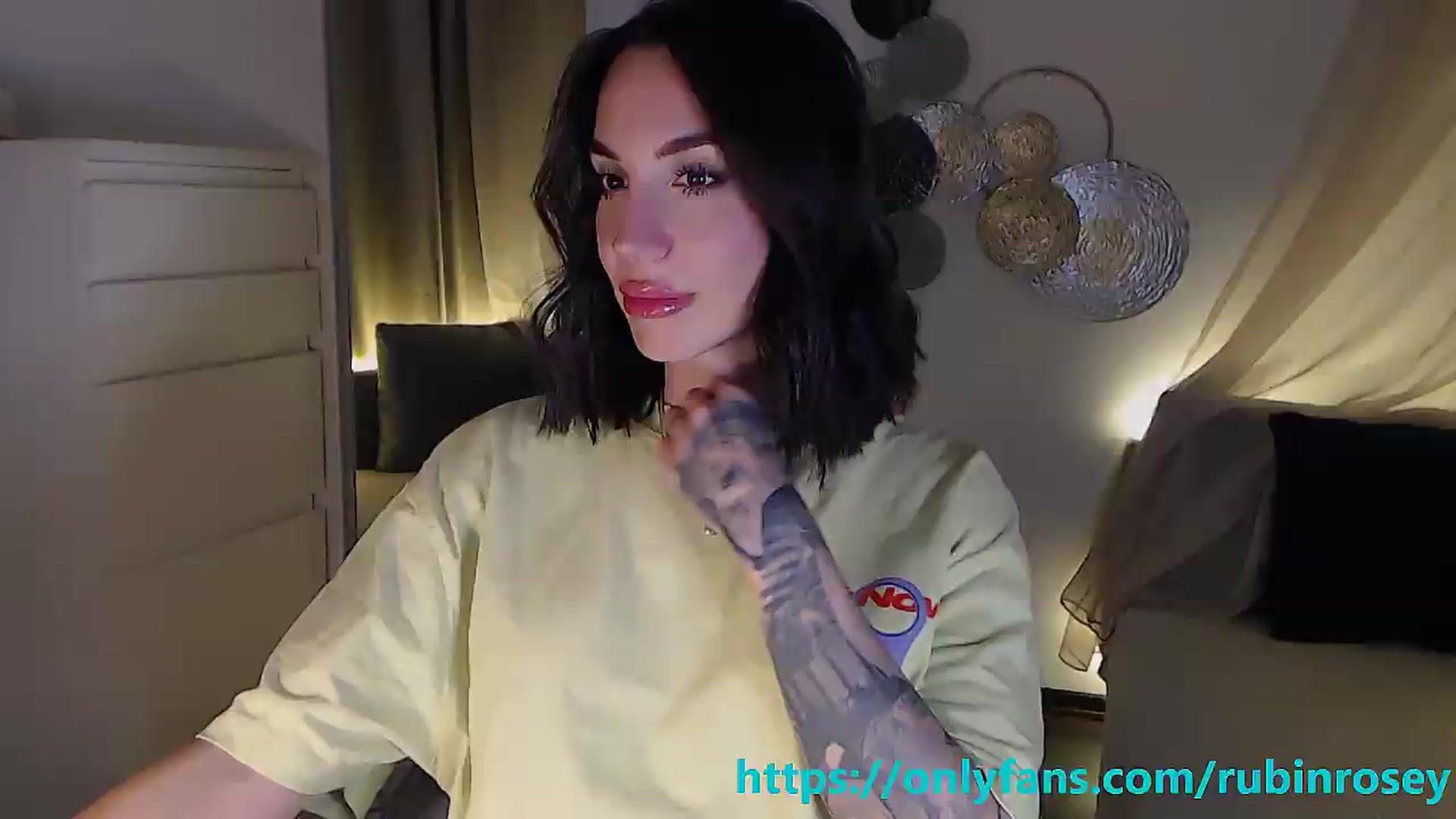 Gallery image thumbnail from RubinRosey's myfreecams stream on, 05/05/2026, 18:40 image 5 of 20