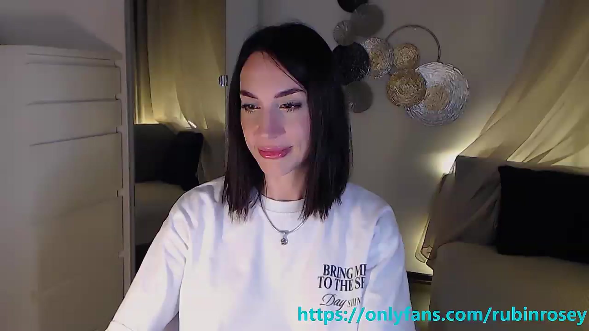 Gallery image thumbnail from RubinRosey's myfreecams stream on, 05/13/2026, 18:58 image 19 of 20