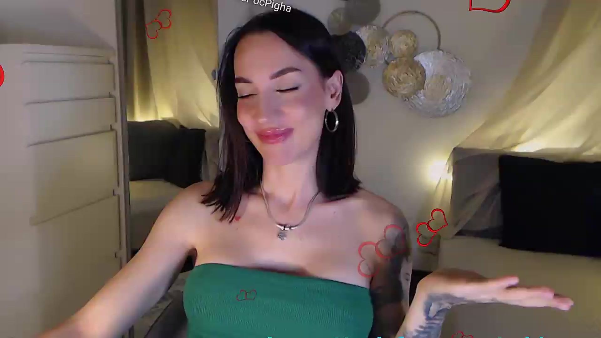 Gallery image thumbnail from RubinRosey's myfreecams stream on, 07/22/2026, 18:46 image 4 of 20