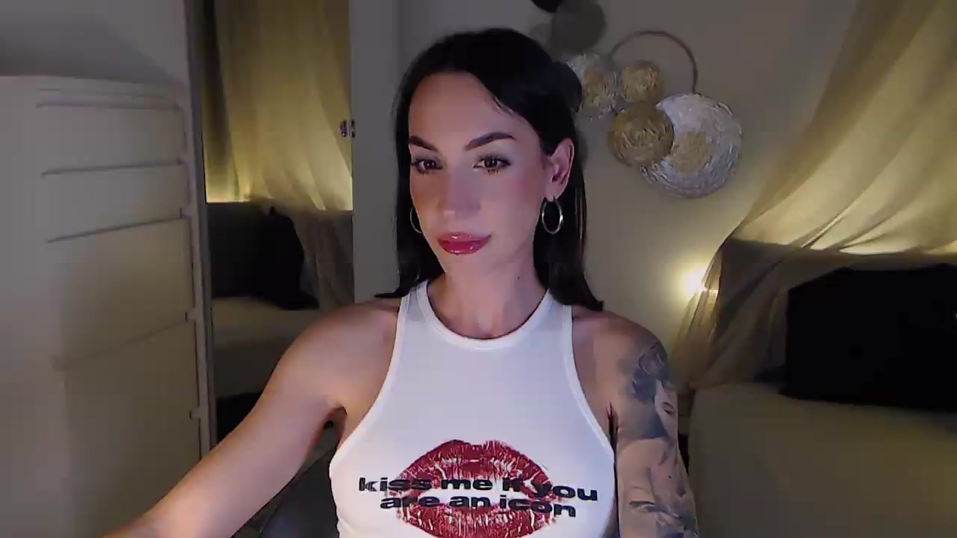 Gallery image thumbnail from RubinRosey's myfreecams stream on, 08/20/2026, 19:05 image 16 of 20