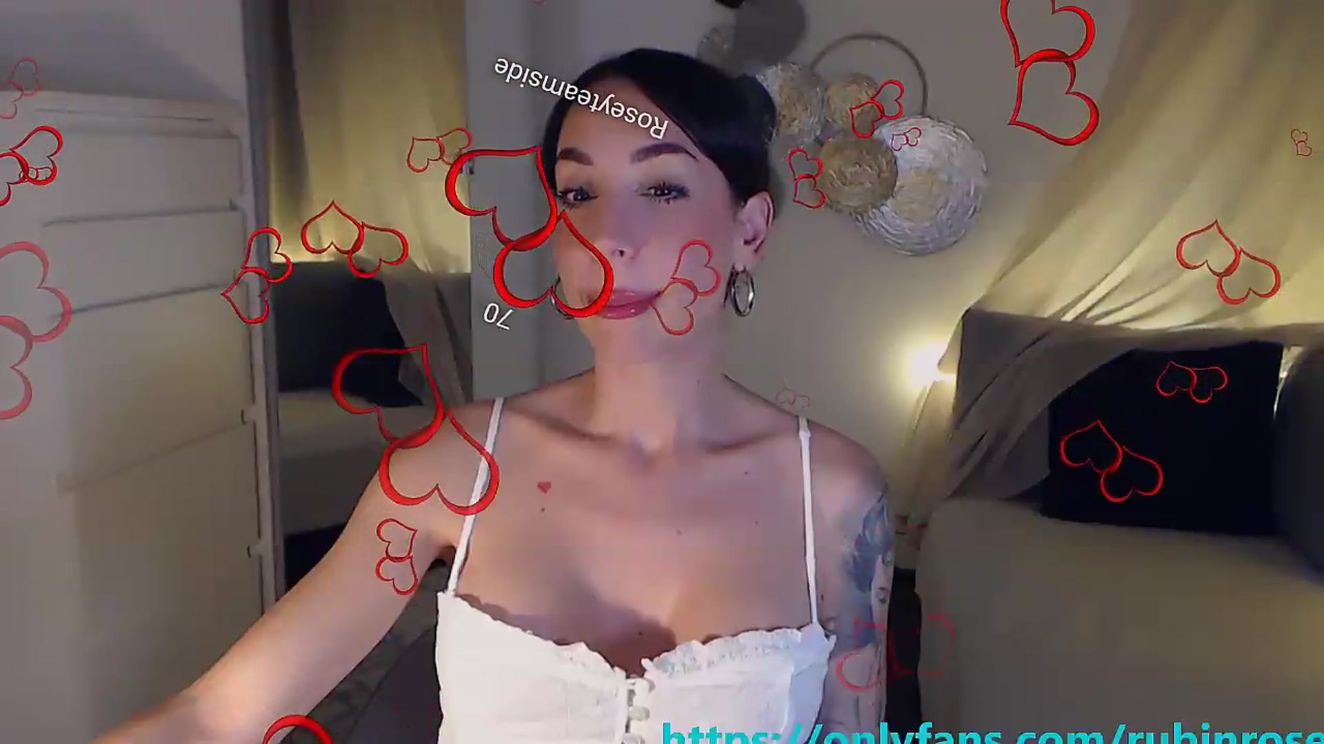 Gallery image thumbnail from RubinRosey's myfreecams stream on, 08/26/2026, 18:13 image 6 of 20