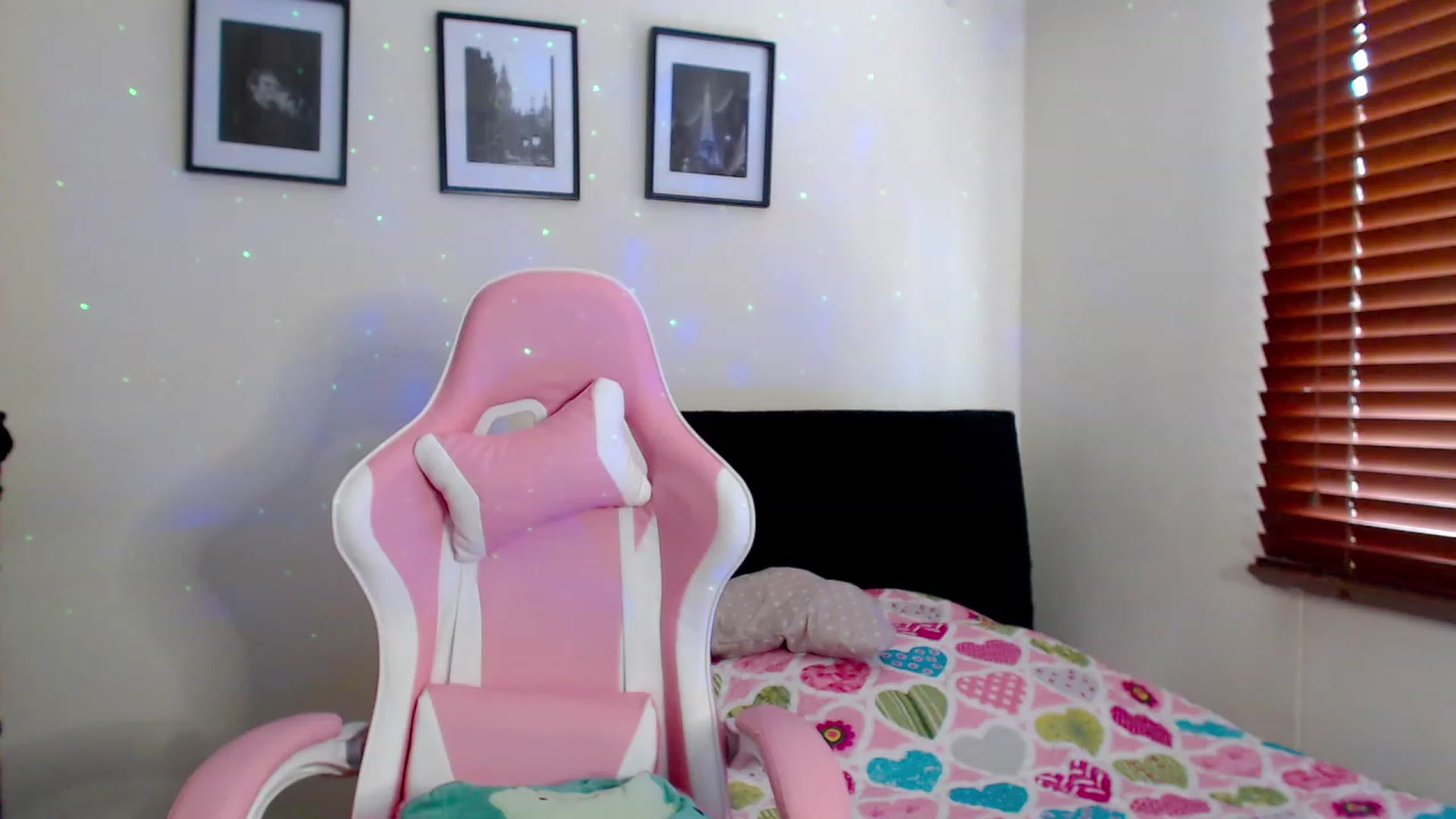 Gallery image thumbnail from RubyJane_'s myfreecams stream on, 09/19/2023, 15:32 image 12 of 20