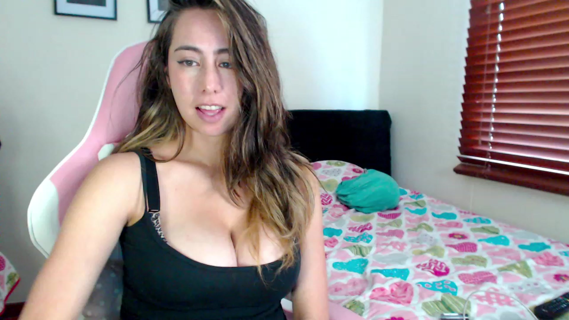 Gallery image thumbnail from RubyJane_'s myfreecams stream on, 11/23/2023, 17:56 image 9 of 20