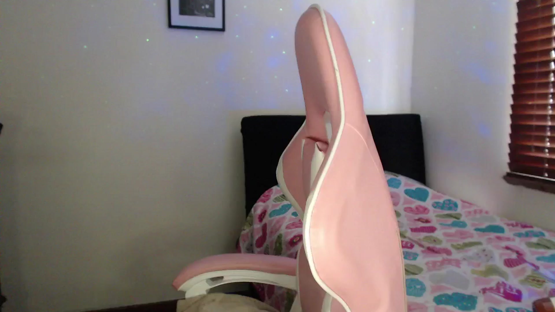 Gallery image thumbnail from RubyJane_'s myfreecams stream on, 07/04/2024, 16:33 image 16 of 20