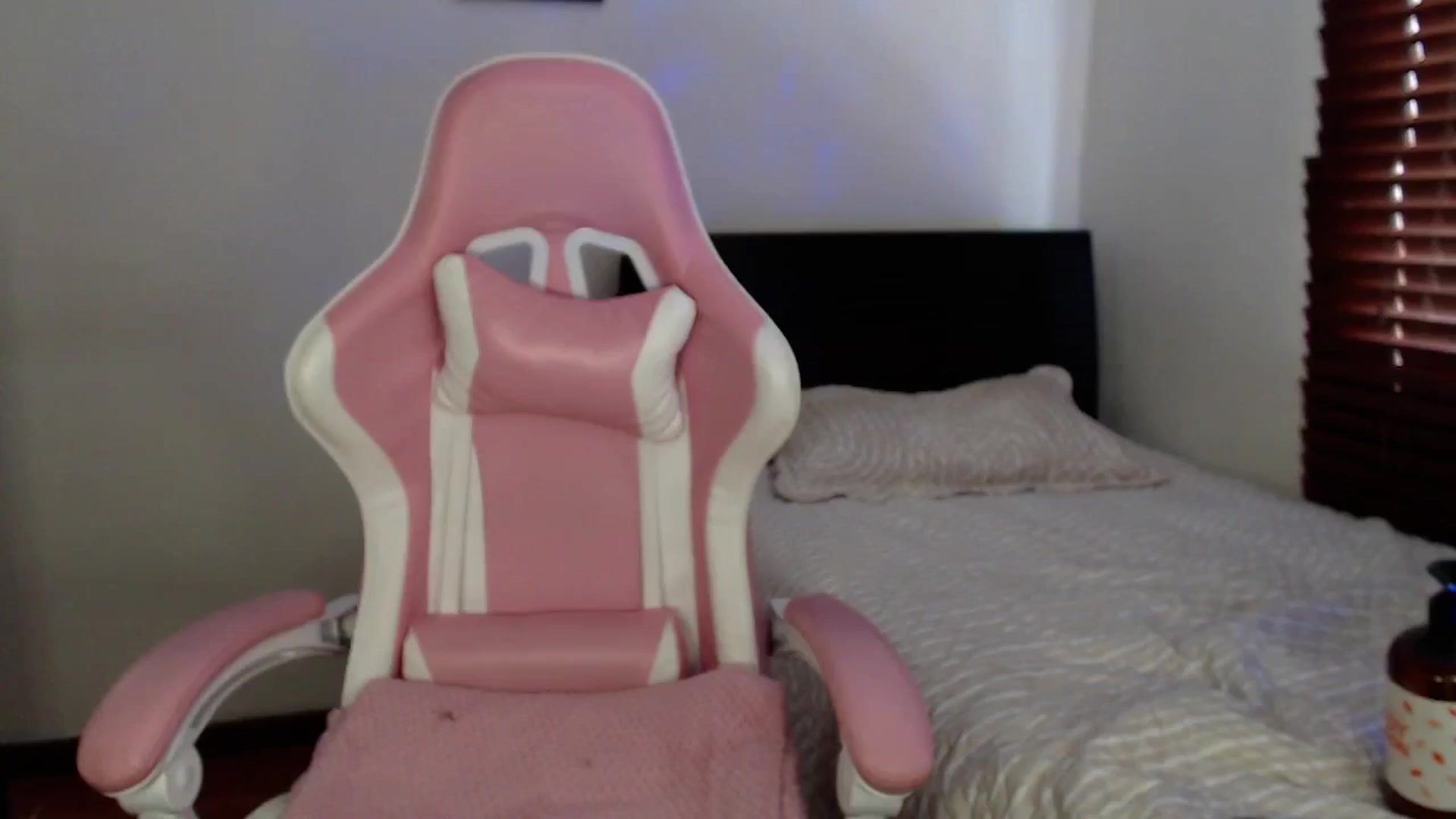 Gallery image thumbnail from RubyJane_'s myfreecams stream on, 02/17/2025, 16:37 image 1 of 20