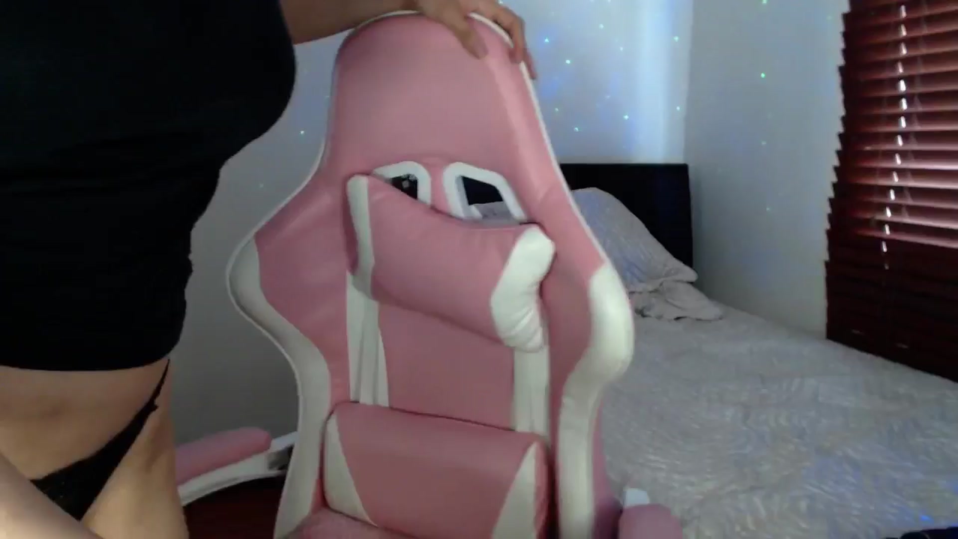 Gallery image thumbnail from RubyJane_'s myfreecams stream on, 02/21/2025, 18:22 image 20 of 20