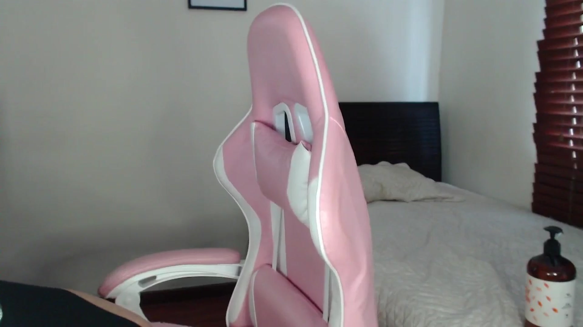 Gallery image thumbnail from RubyJane_'s myfreecams stream on, 04/02/2025, 17:52 image 4 of 20