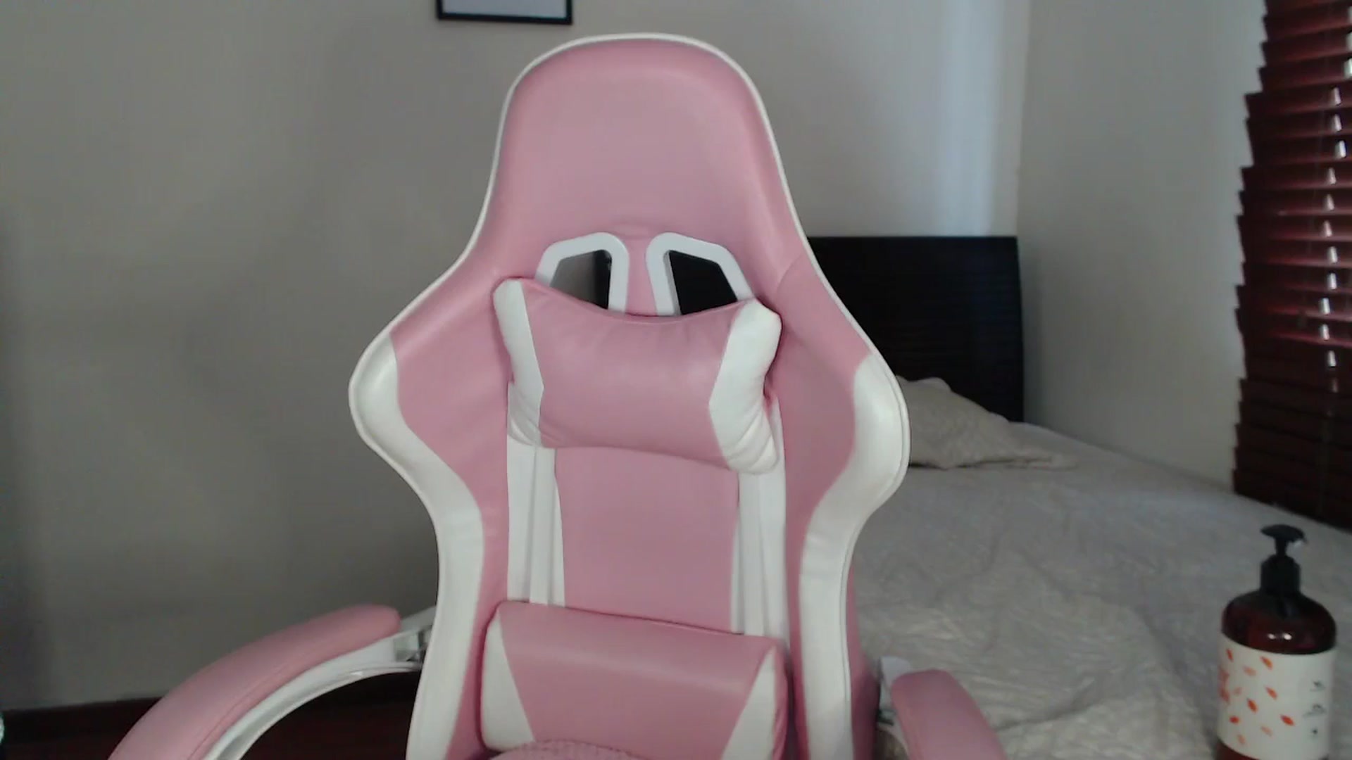 Gallery image thumbnail from RubyJane_'s myfreecams stream on, 04/02/2025, 17:52 image 6 of 20