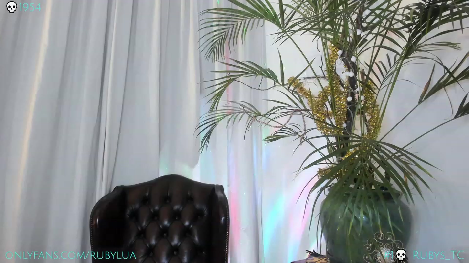 Gallery image thumbnail from Ruby_Lua's myfreecams stream on, 12/02/2022, 23:23 image 10 of 20