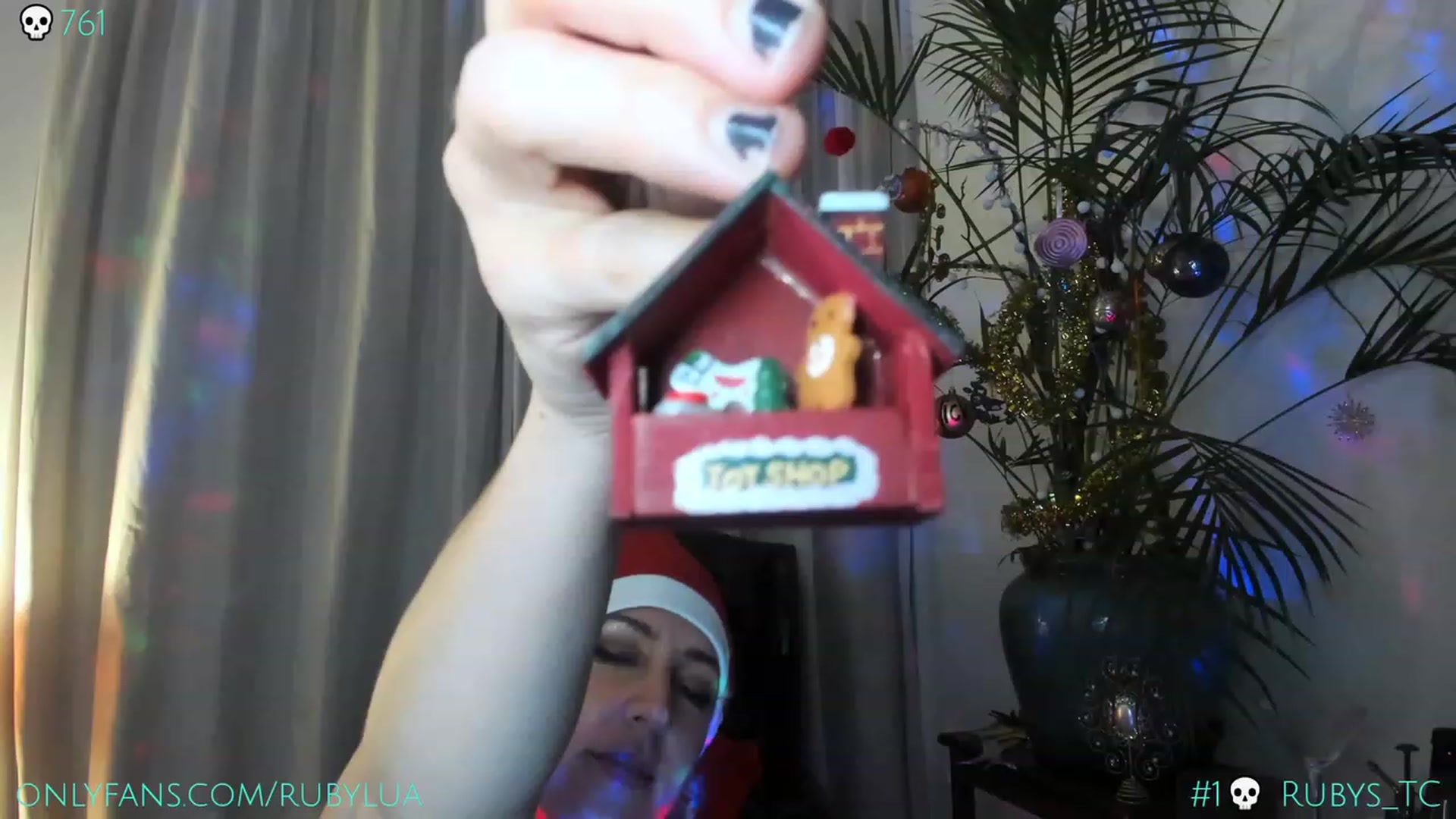 Gallery image thumbnail from Ruby_Lua's myfreecams stream on, 12/03/2022, 24:26 image 10 of 20