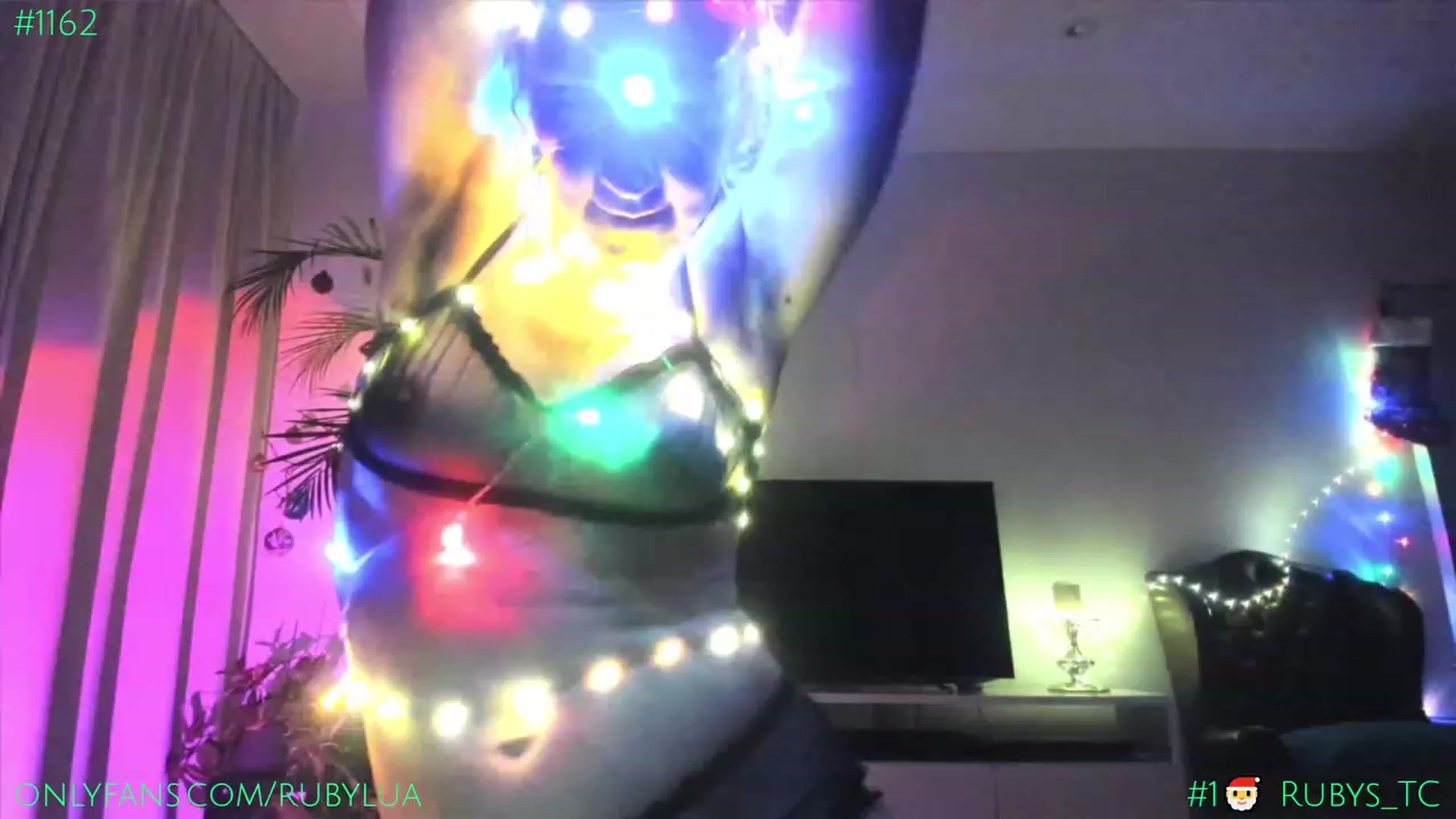 Gallery image thumbnail from Ruby_Lua's myfreecams stream on, 12/10/2022, 21:33 image 15 of 20