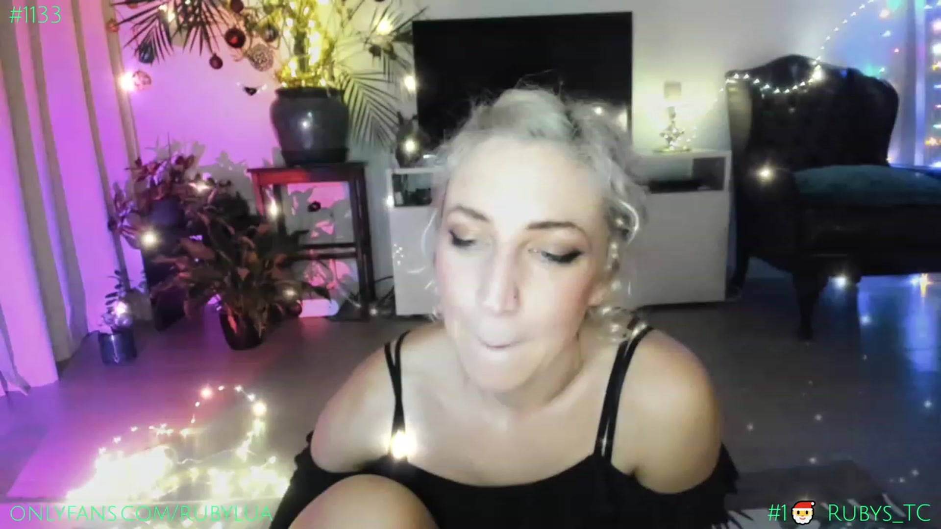 Gallery image thumbnail from Ruby_Lua's myfreecams stream on, 12/10/2022, 21:33 image 20 of 20