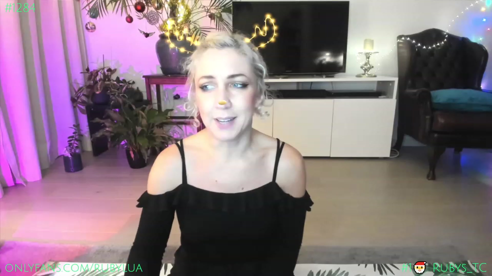Gallery image thumbnail from Ruby_Lua's myfreecams stream on, 12/10/2022, 21:33 image 3 of 20
