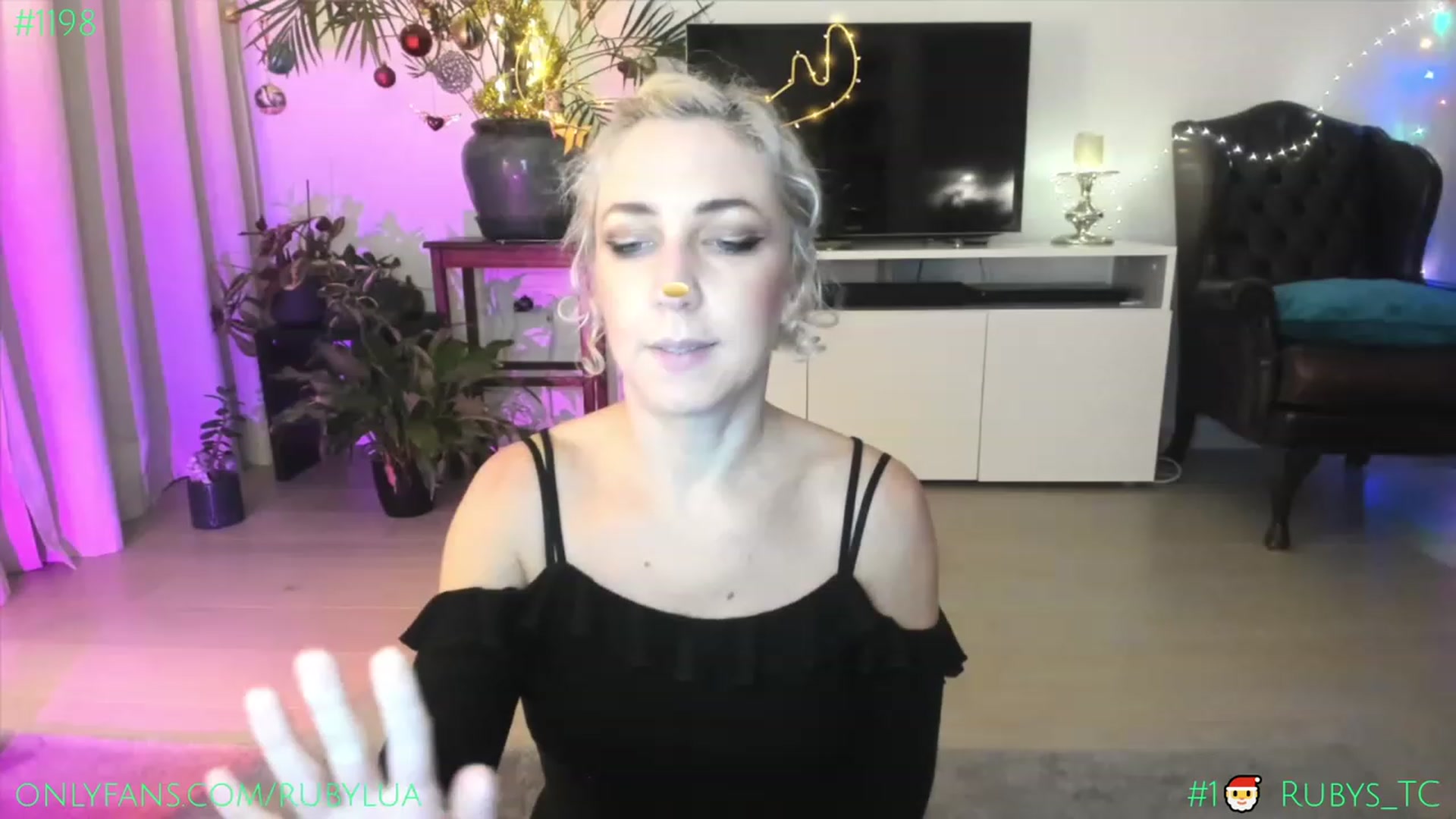 Gallery image thumbnail from Ruby_Lua's myfreecams stream on, 12/10/2022, 21:33 image 9 of 20