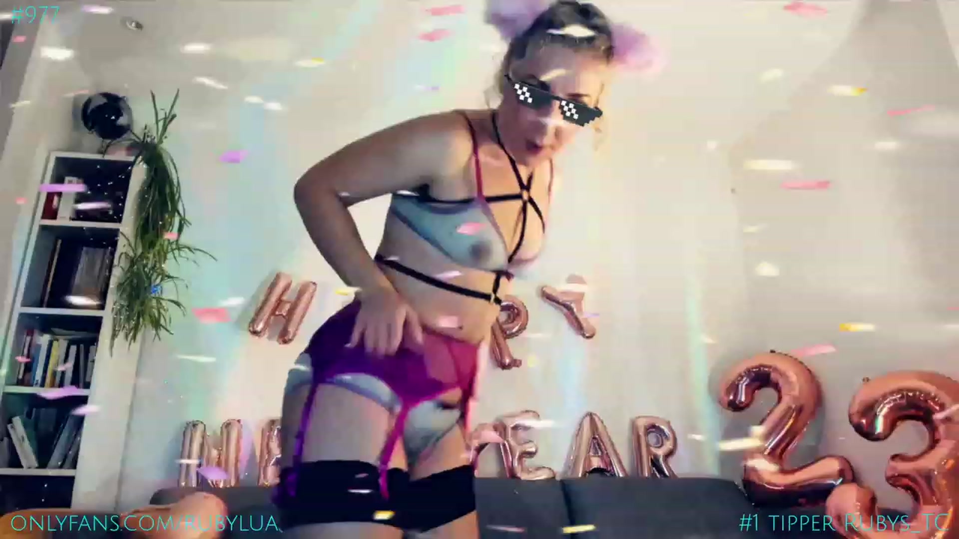 Gallery image thumbnail from Ruby_Lua's myfreecams stream on, 12/31/2022, 23:47 image 13 of 20