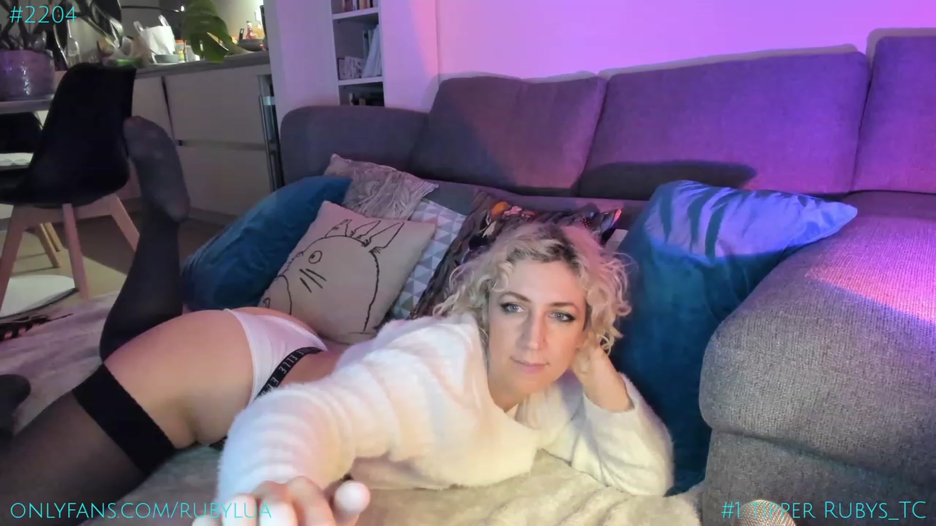 Gallery image thumbnail from Ruby_Lua's myfreecams stream on, 03/22/2023, 22:17 image 5 of 20