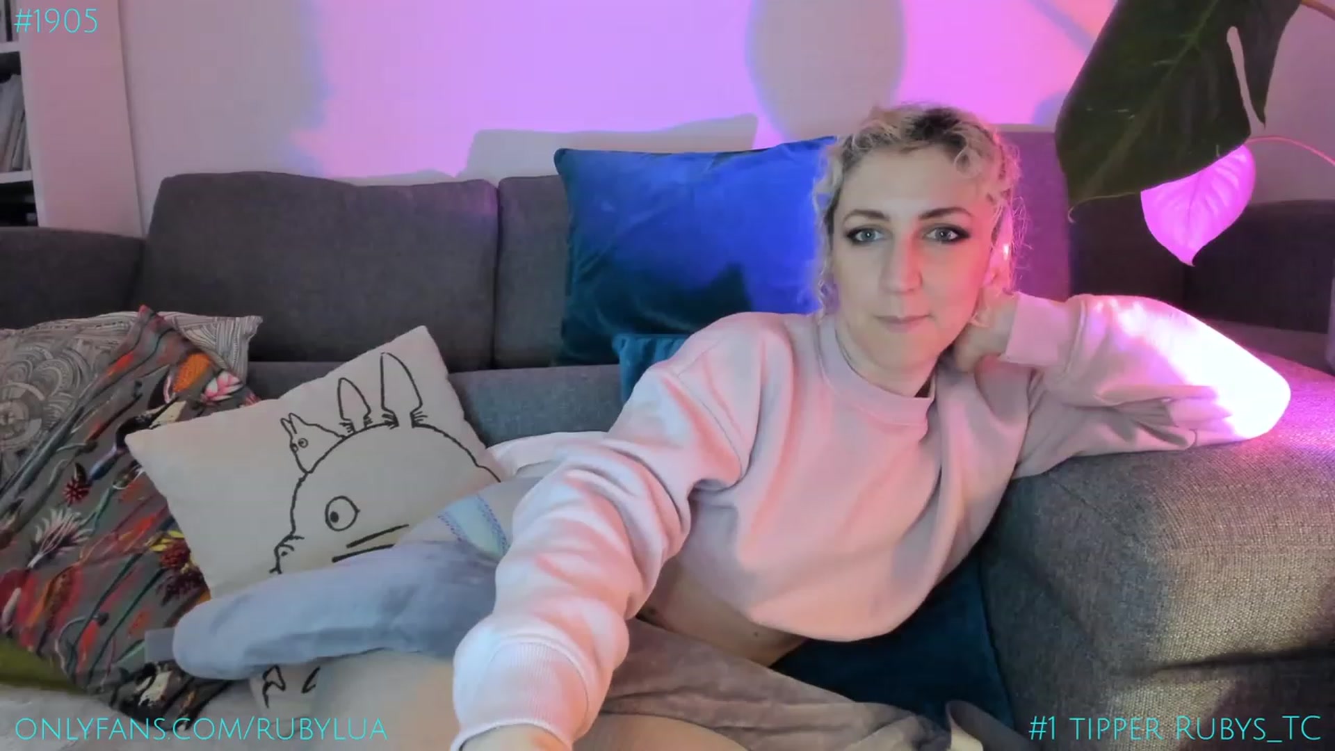 Gallery image thumbnail from Ruby_Lua's myfreecams stream on, 03/23/2023, 21:07 image 5 of 20