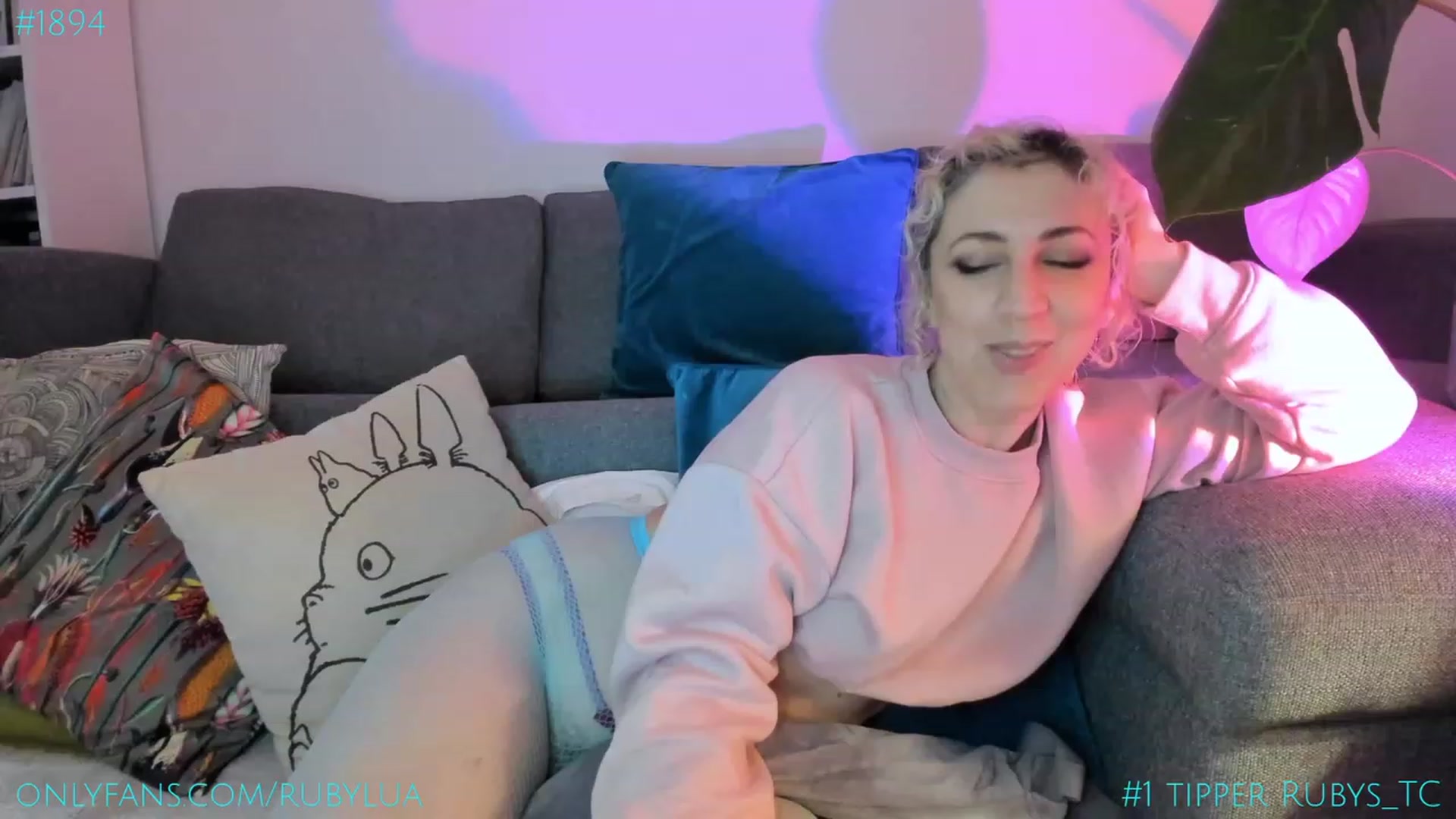 Gallery image thumbnail from Ruby_Lua's myfreecams stream on, 03/23/2023, 21:07 image 7 of 20