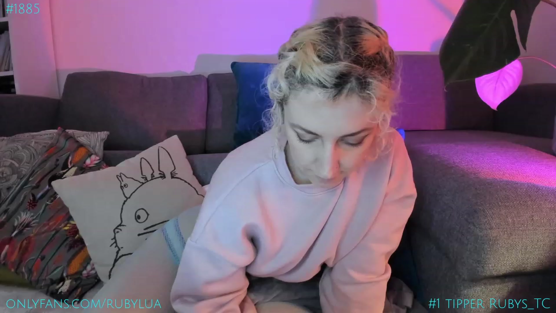 Gallery image thumbnail from Ruby_Lua's myfreecams stream on, 03/23/2023, 21:07 image 9 of 20