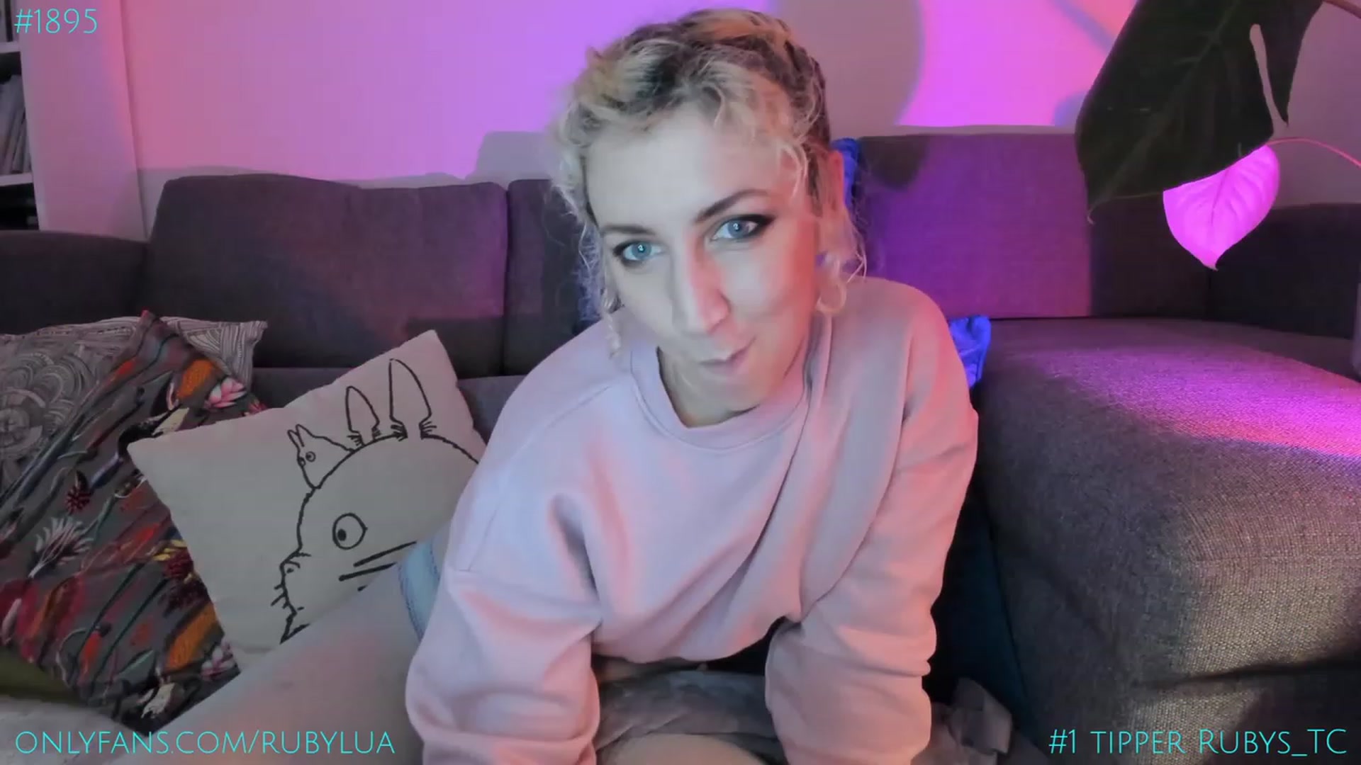 Gallery image thumbnail from Ruby_Lua's myfreecams stream on, 03/23/2023, 21:07 image 8 of 20