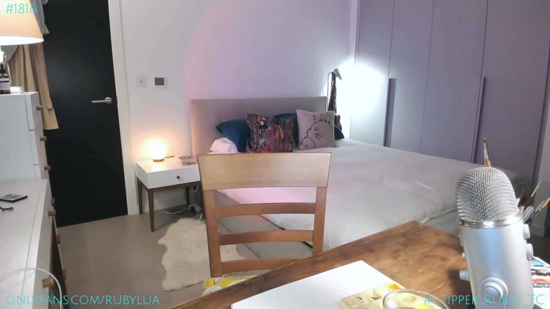 Gallery image thumbnail from Ruby_Lua's myfreecams stream on, 03/30/2023, 21:19 image 16 of 20
