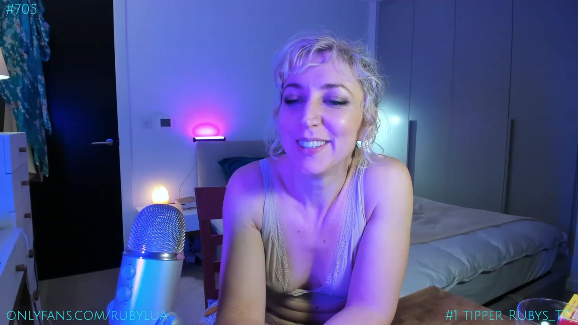 Gallery image thumbnail from Ruby_Lua's myfreecams stream on, 04/15/2023, 24:38 image 5 of 20