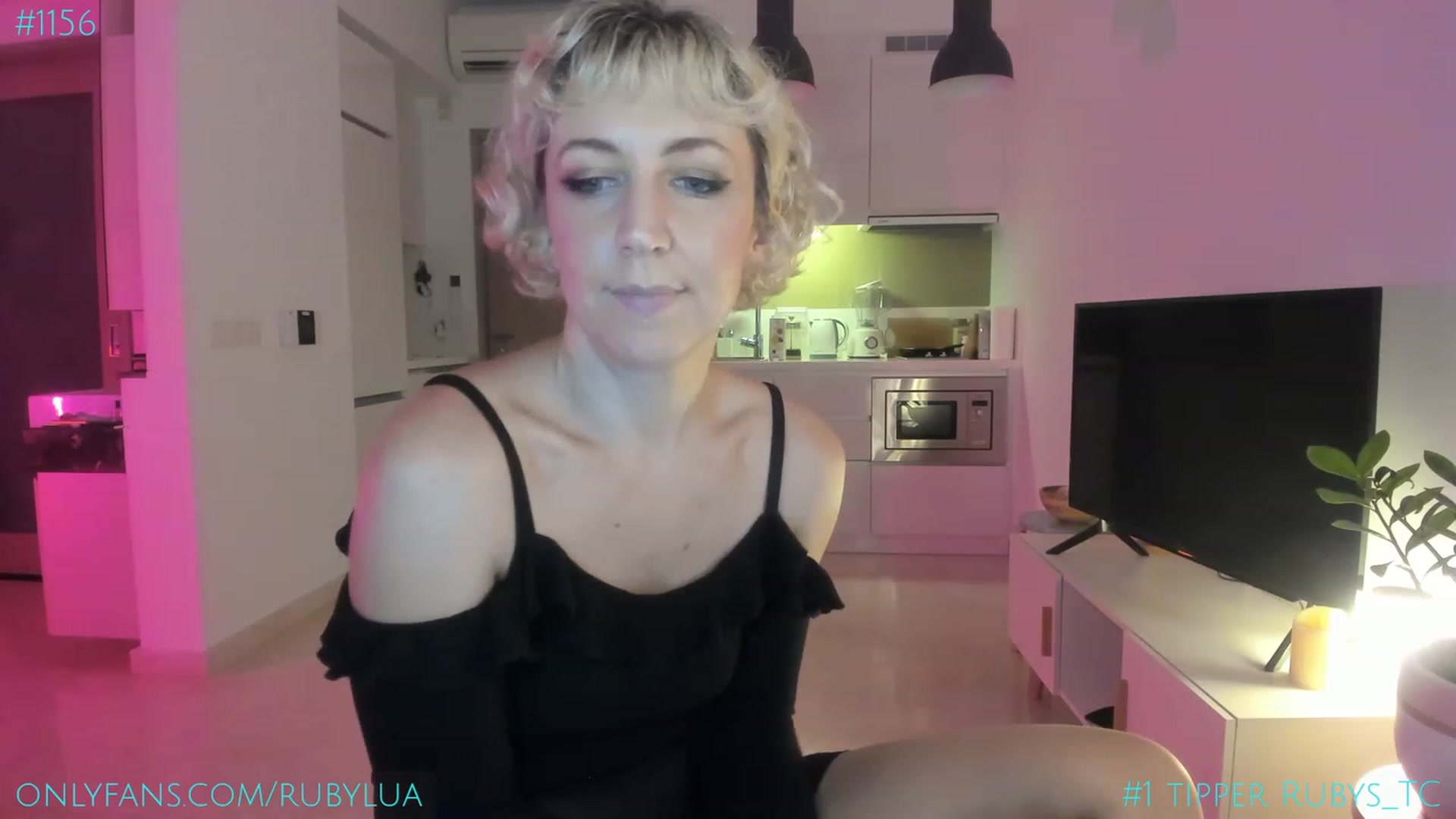 Gallery image thumbnail from Ruby_Lua's myfreecams stream on, 05/27/2023, 11:05 image 7 of 20