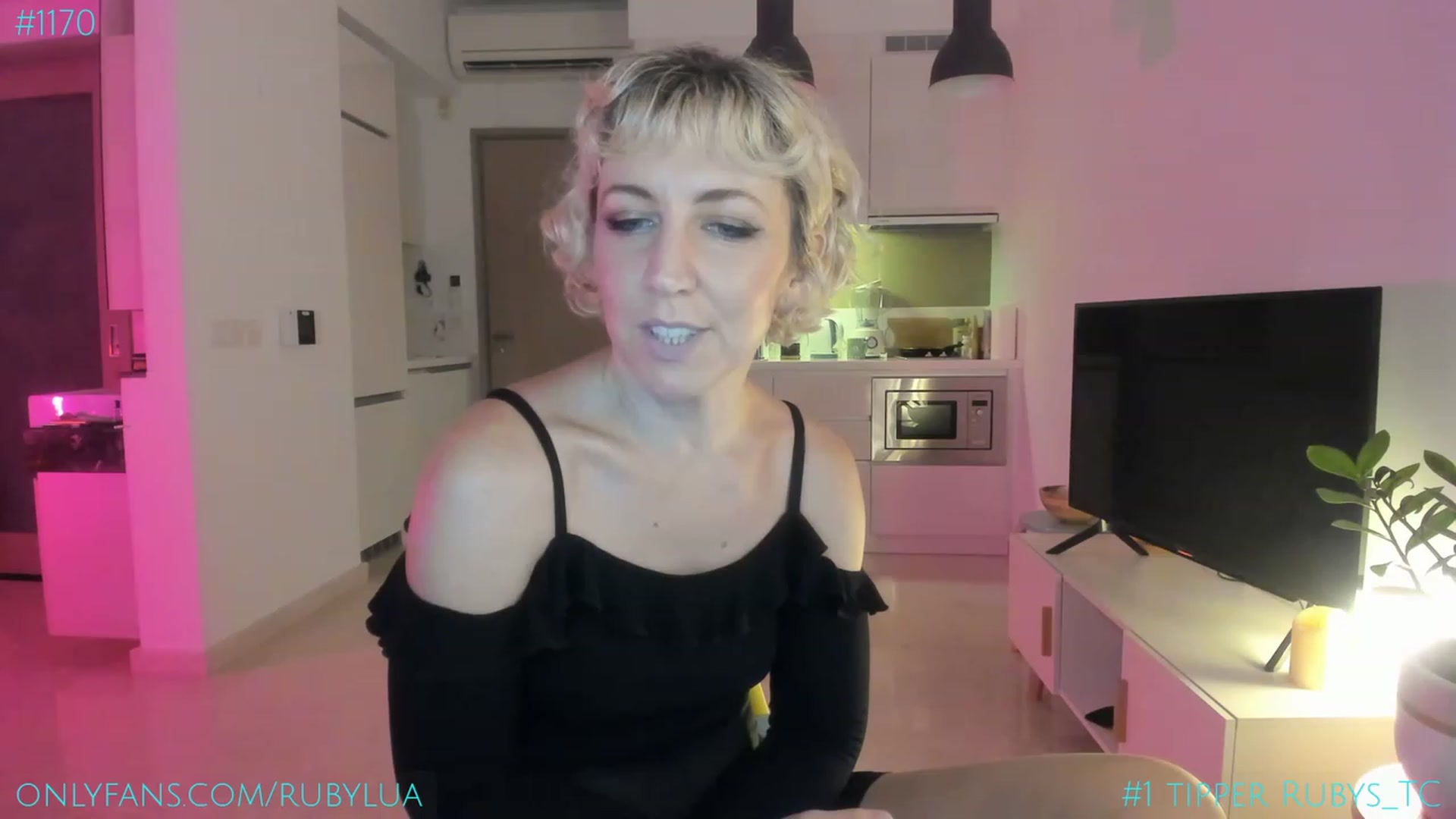 Gallery image thumbnail from Ruby_Lua's myfreecams stream on, 05/27/2023, 11:05 image 4 of 20