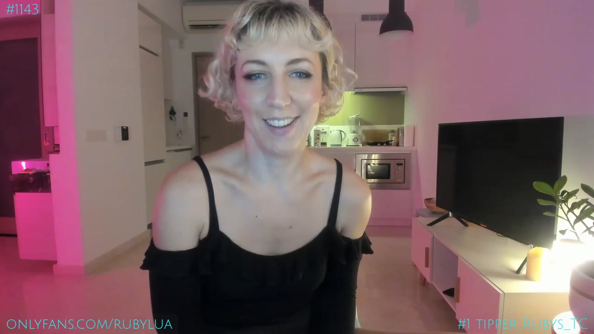 Gallery image thumbnail from Ruby_Lua's myfreecams stream on, 05/27/2023, 11:05 image 12 of 20