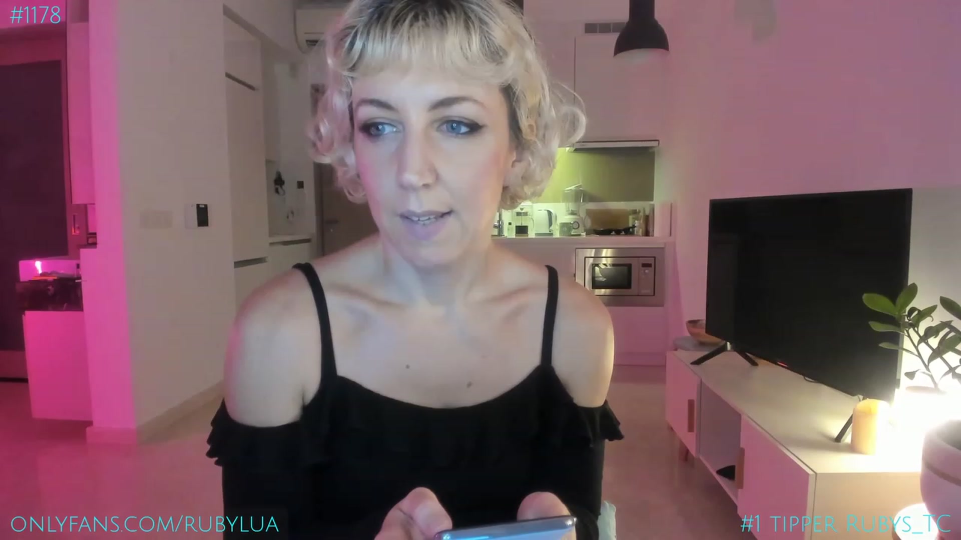 Gallery image thumbnail from Ruby_Lua's myfreecams stream on, 05/27/2023, 11:05 image 1 of 20