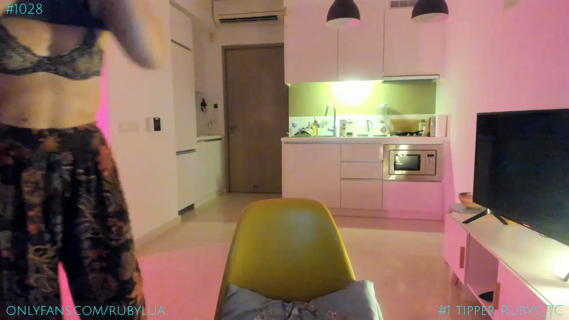 Gallery image thumbnail from Ruby_Lua's myfreecams stream on, 05/27/2023, 12:50 image 18 of 20